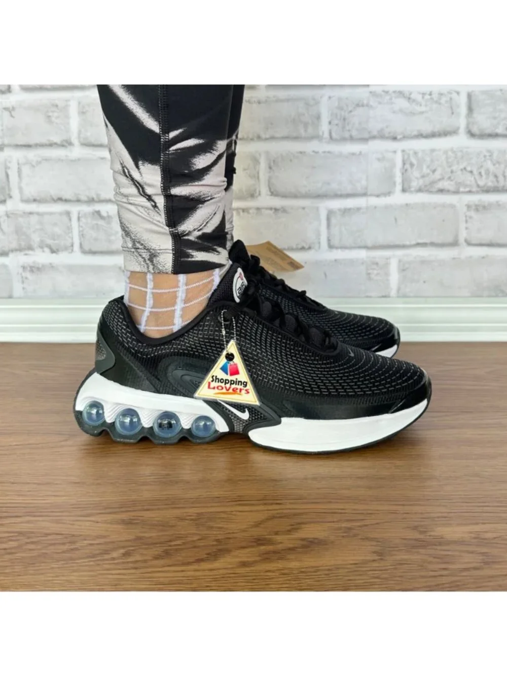 ⭐Nike Air Max DN GS Youth Shoes Sz 6Y Black Metallic White Sneakers FB8987-007⭐